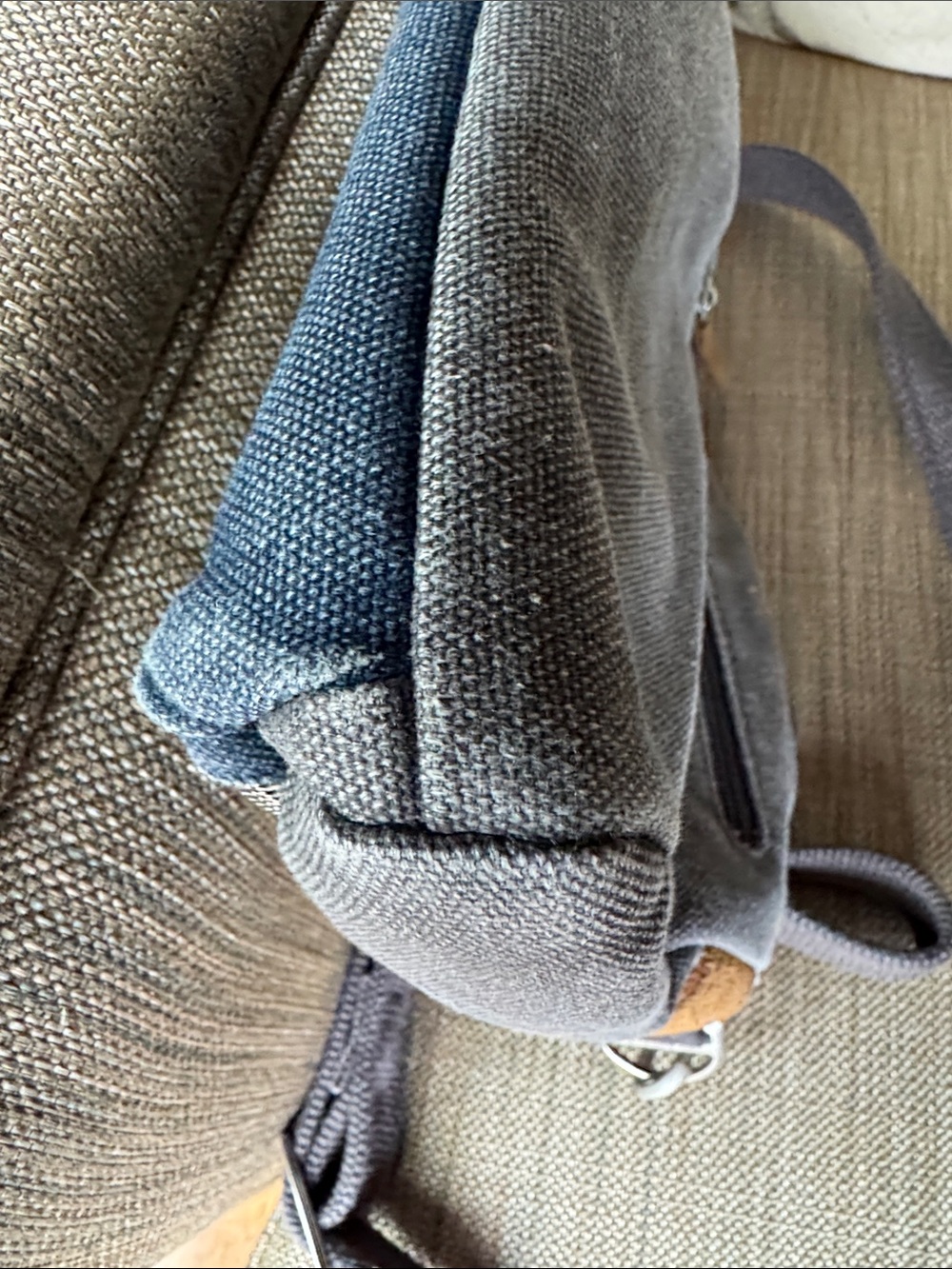 Travelon Gray and Blue Canvas Messenger Crossbody - Picture 6 of 7